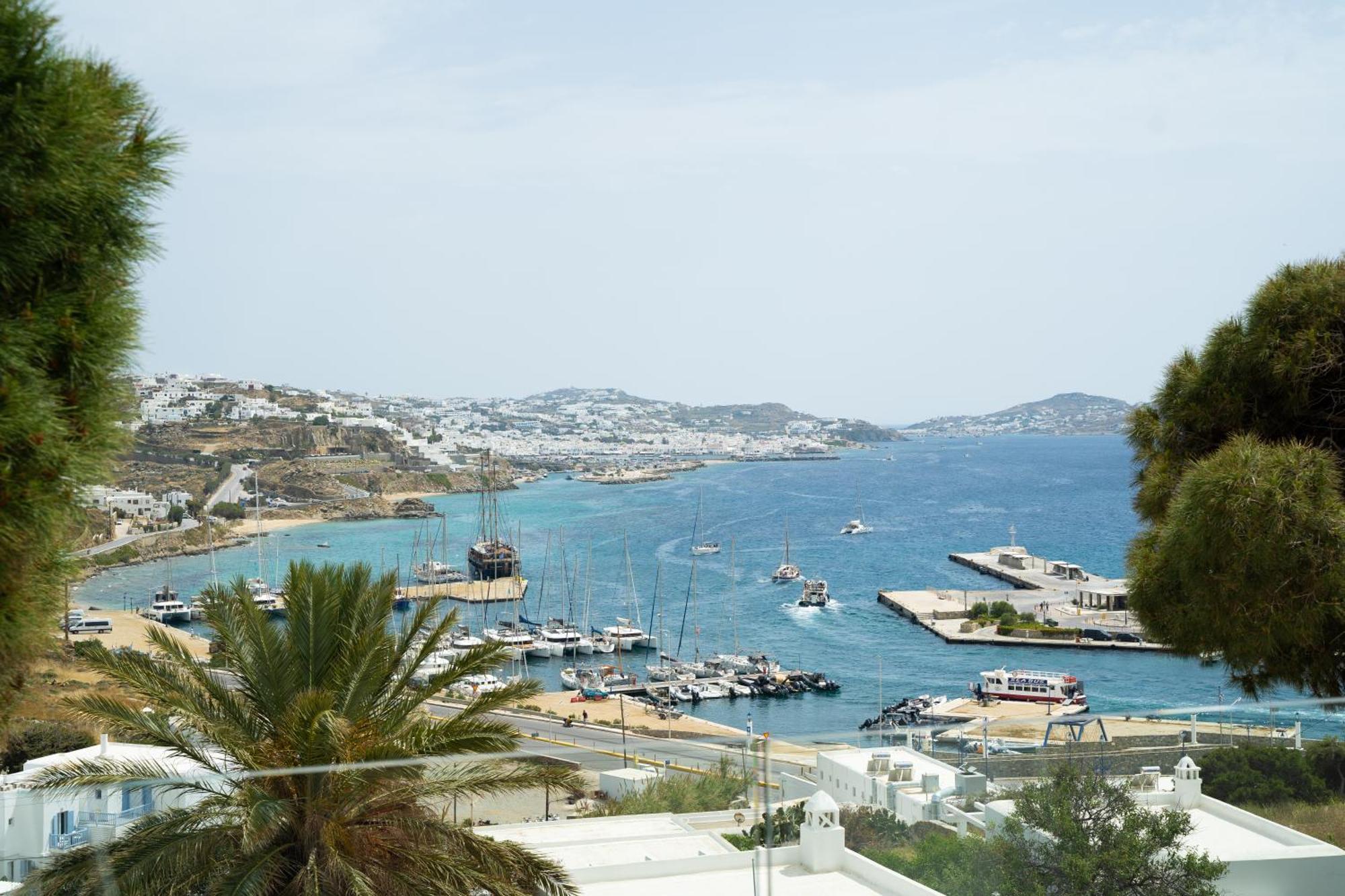 Rhenia Otel 4*