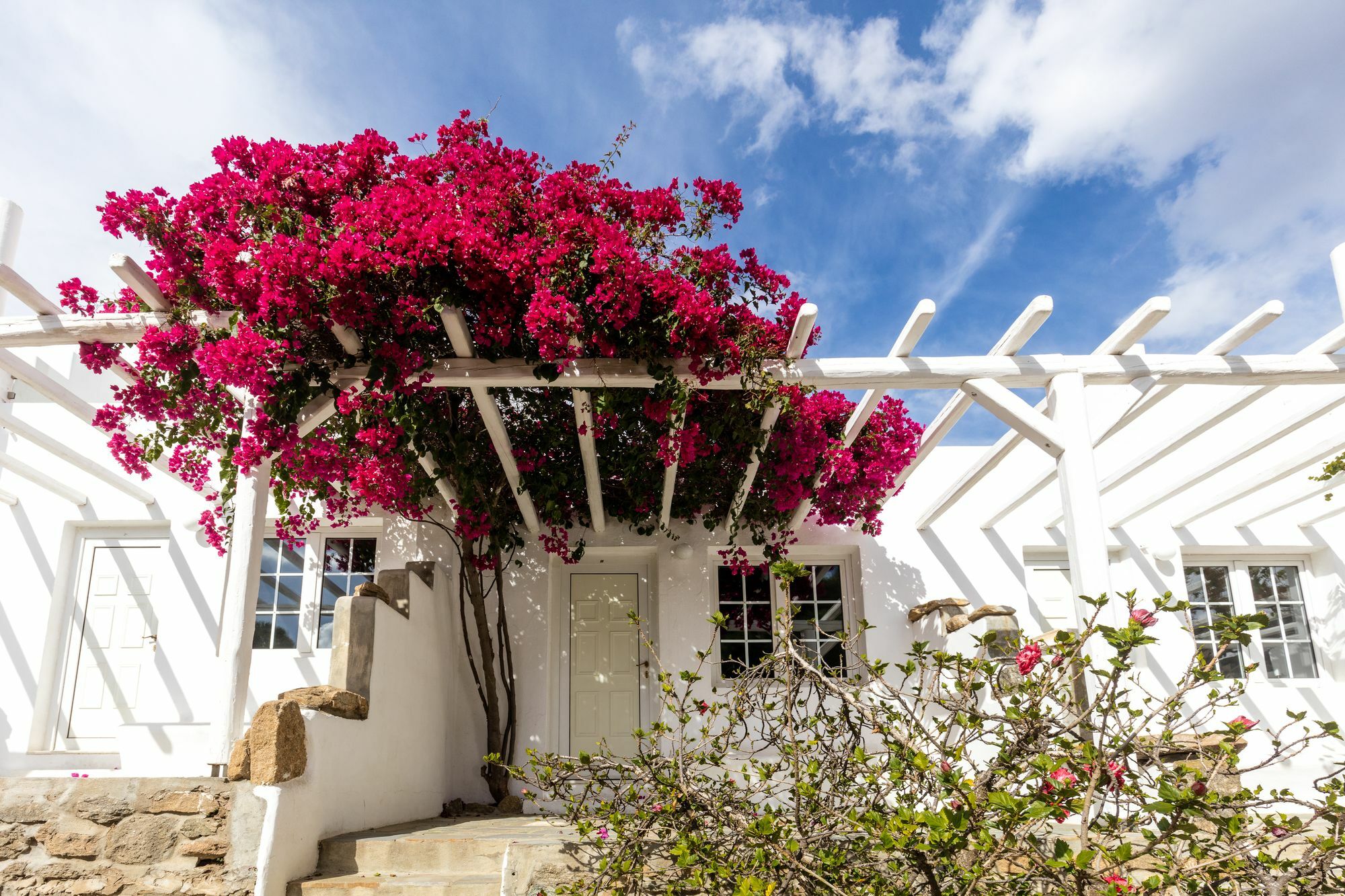 Otel Rhenia Tourlos